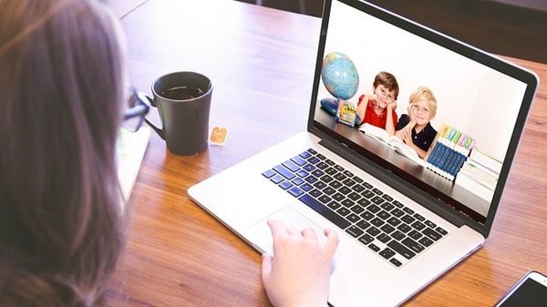 Comment choisir une plateforme d'enseignement en ligne ?