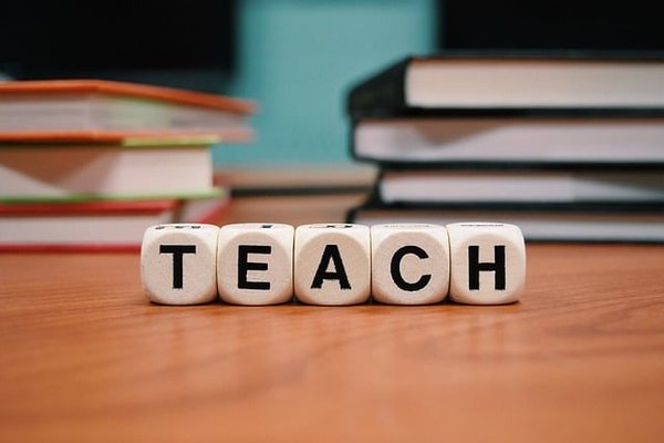 Quels sont les bénéfices de l'enseignement bilingue ?